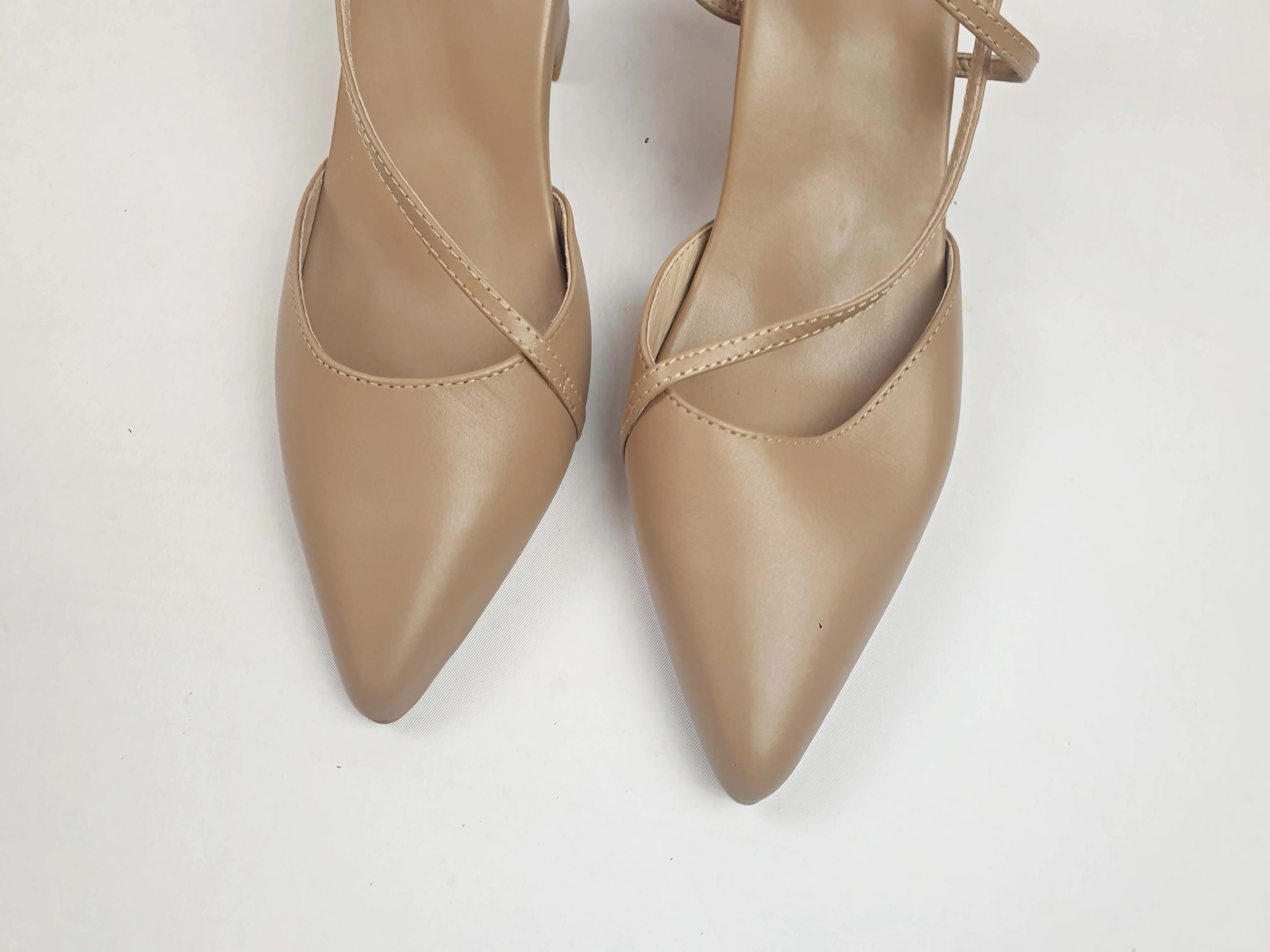 Bared tan mid heel shoes with elegant straps size 37