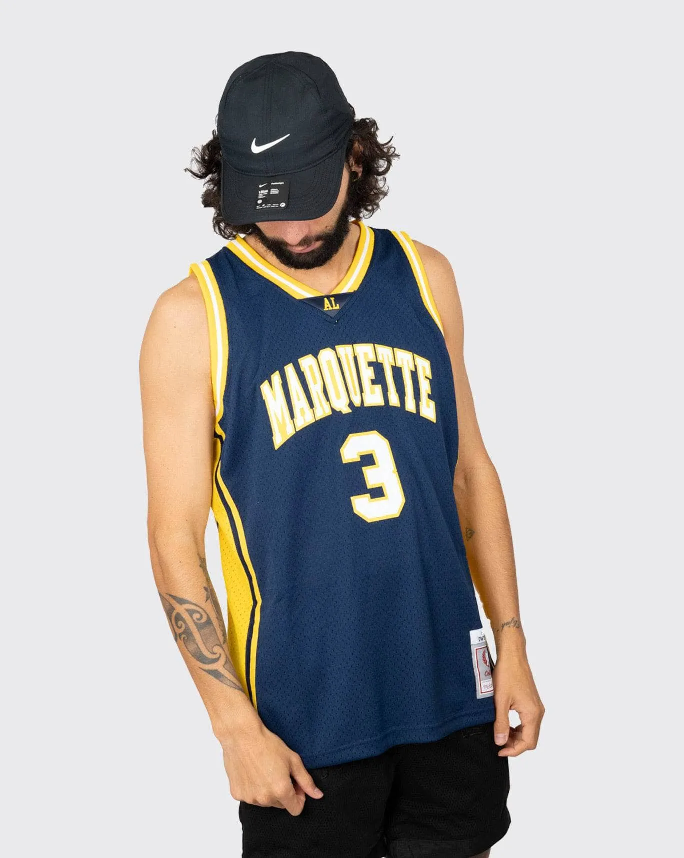 mitchell and ness Marquette wade 02-03 jersey blue