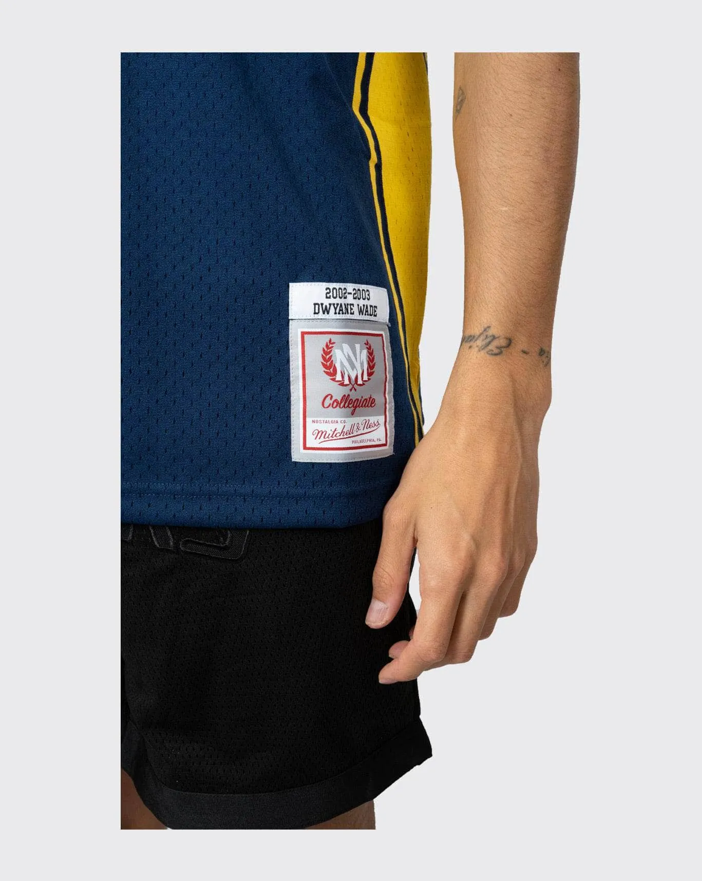 mitchell and ness Marquette wade 02-03 jersey blue