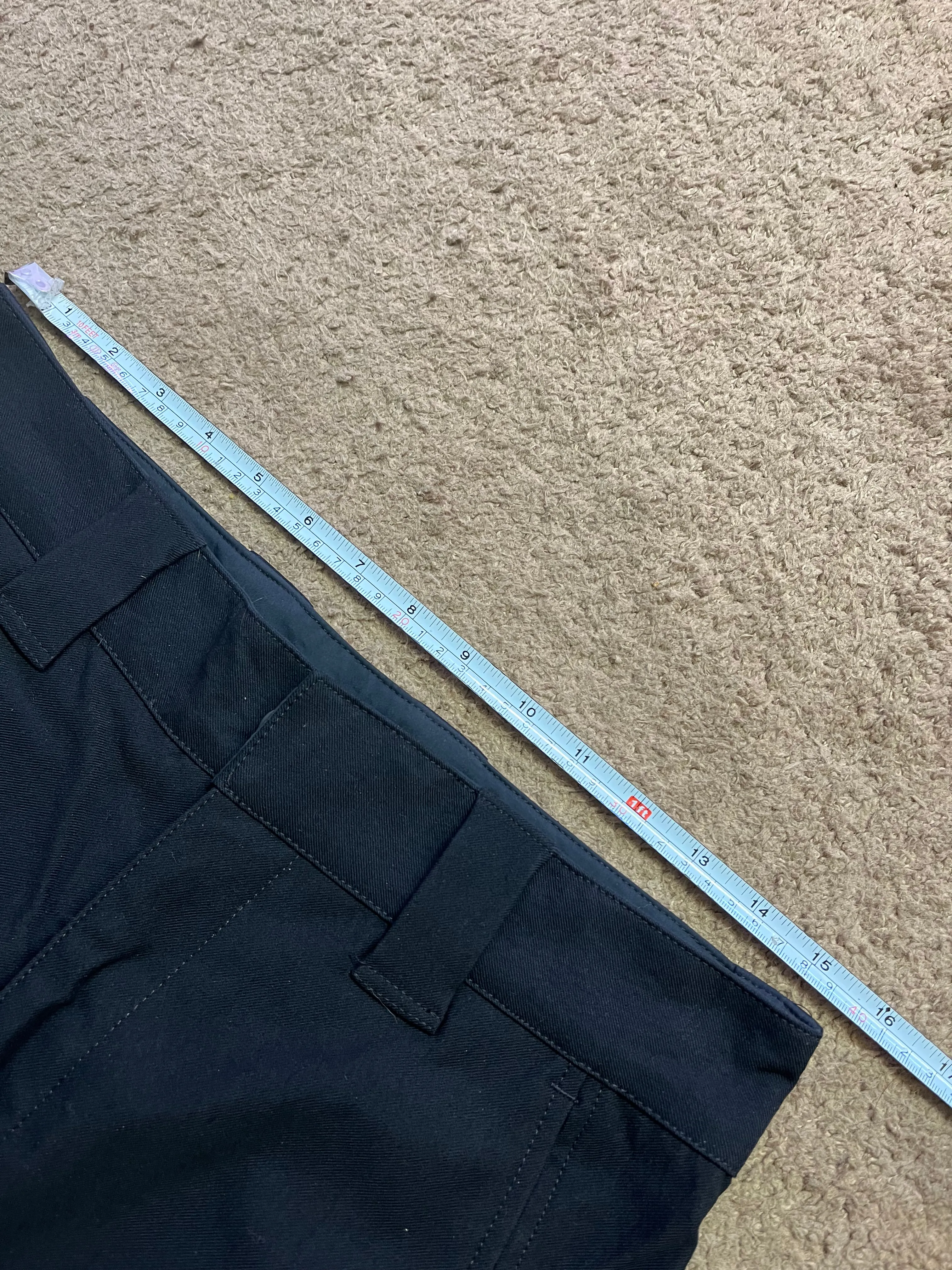 Outlier Bombworks - 29 x 33 - black