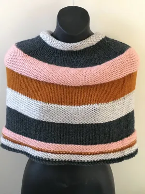 Women's caplet/cowl handmade knitted in wool